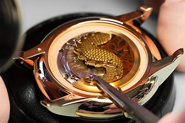 长沙百达翡丽手表有水珠维修